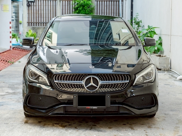 MERCEDES-BENZ CLA 250 AMG DYNAMIC WHITEART EDITION