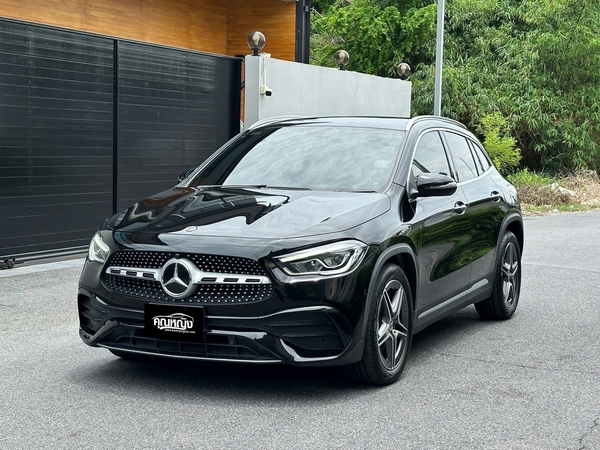 MERCEDES-BENZ GLA200 AMG DYNAMIC