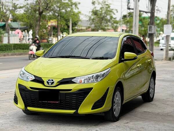 TOYOTA YARIS HATCHBACK 1.2E
