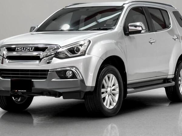 ISUZU MU-X 3.0 DVD