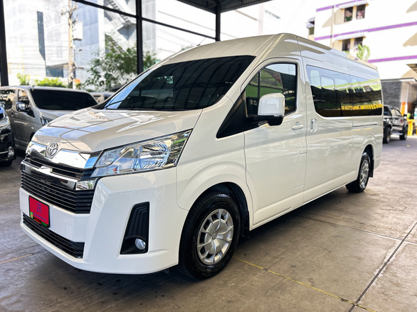 TOYOTA COMMUTER 2.8 AT 2021