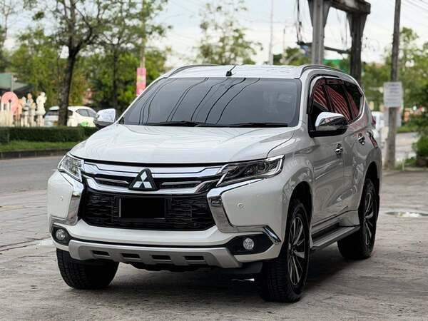 MITSUBISHI PAJERO SPORT 2.4GT PREMIUM 4WD