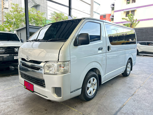 TOYOTA HIACE 3.0 GL MT 2018