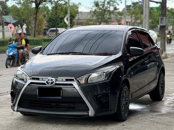 TOYOTA YARIS HATCHBACK 1.2AUTO
