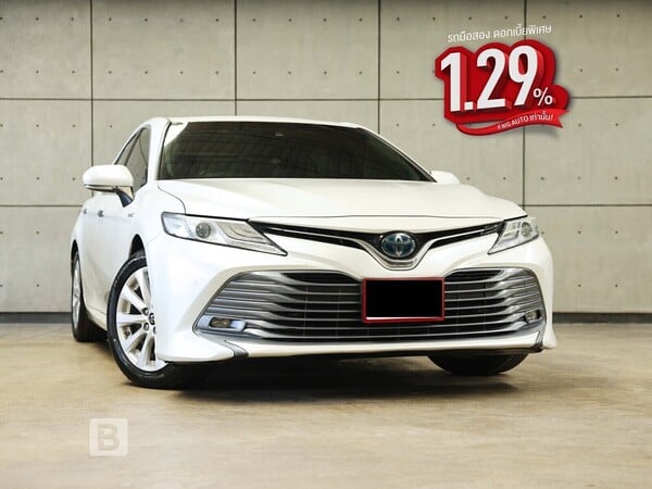 TOYOTA CAMRY 2.5 (ปี 18-24) HYBRID PREMIUM SEDAN AT