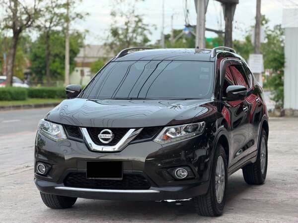 NISSAN X-TRAIL 2.0V TOP