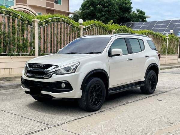 ISUZU MU-X 3.0 THE ONYX