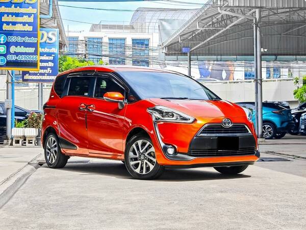 TOYOTA  SIENTA 1.5V