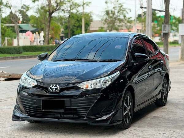 TOYOTA YARIS ATIV 1.2E AUTO รองTOP OPTION