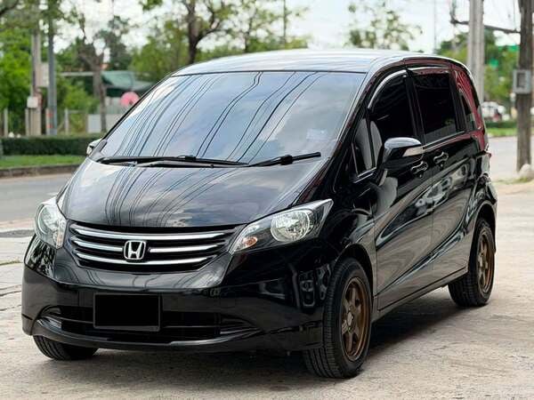 HONDA FREED 1.5AUTO TOP