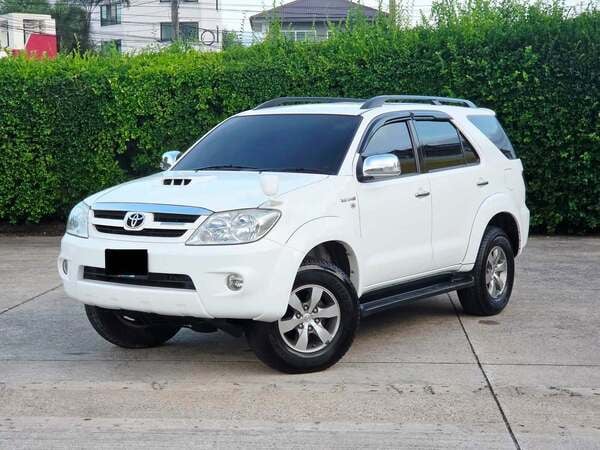 TOYOTA FORTUNER 3.0 V EXCLUSIVE 4WD