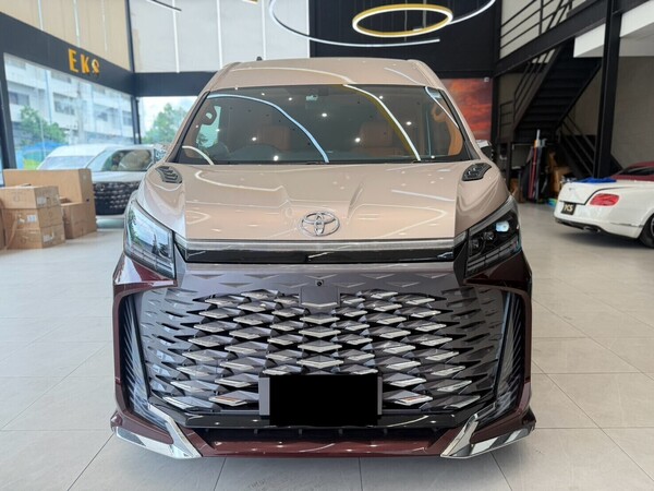 TOYOTA COMMUTER 2.8