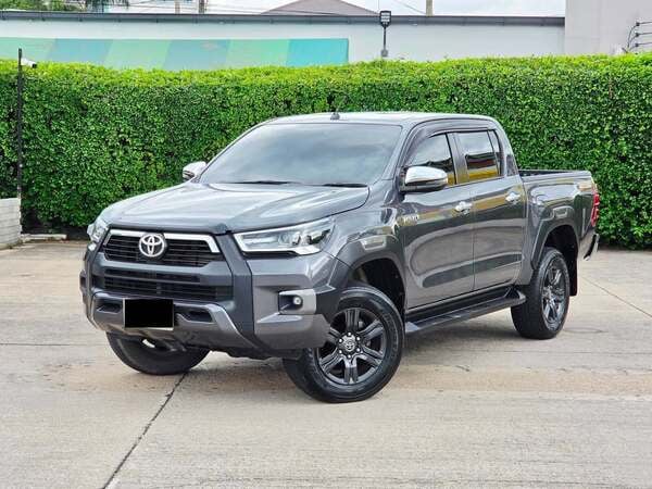 TOYOTA HILUX REVO 2.4 ENTRY
