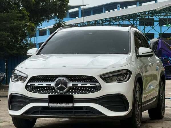 MERCEDES BENZ GLA200 AMG DYNAMIC