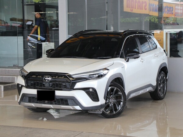 TOYOTA COROLLA CROSS 1.8 HYBRID PREMIUM SAFETY GR SPORT SUV