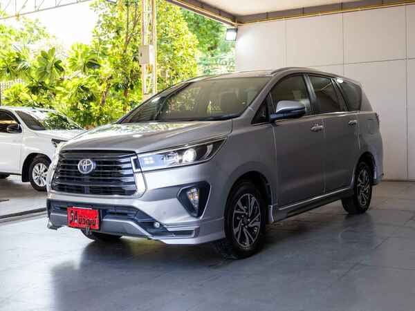 TOYOTA INNOVA CRYSTA 2.8 MINOR CHANGE AT 2022 EGGF