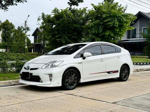 TOYOTA PRIUS TRD SPORTIVO