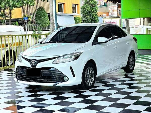 TOYOTA VIOS 1.5 E