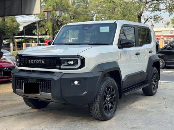 TOYOTA LANDCRUISER FJ 2.7 6AT 4WD